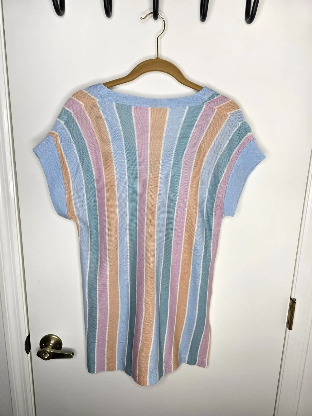 Unbranded Vintage 70's  Pastel Stripe V-Neck Sweater in Blue, Pink, Peach & Mint